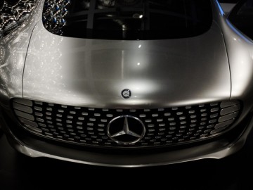 Futurystyczny Mercedes F 015 w Centrum Nauki Kopernik